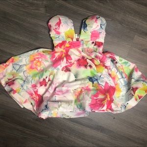 Summer Floral Strapless Sweetheart POP OUT Dress